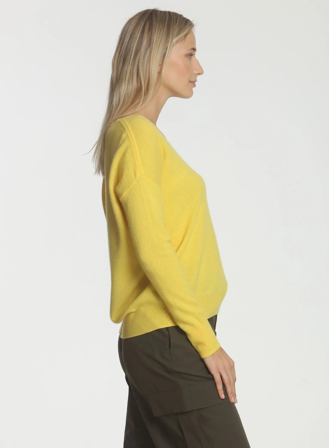 CORE Cashmere BF Vee - Marigold