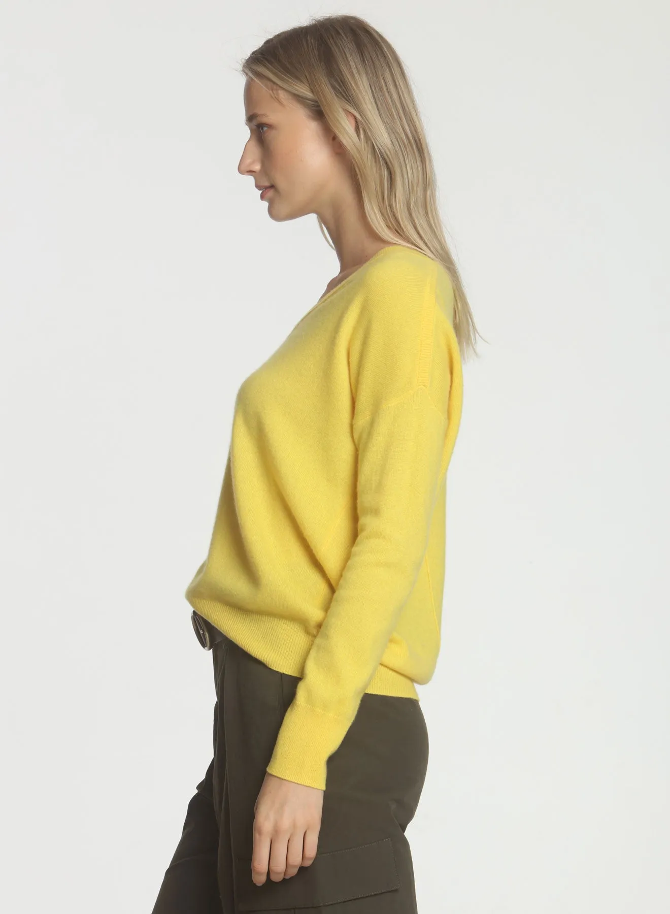CORE Cashmere BF Vee - Marigold