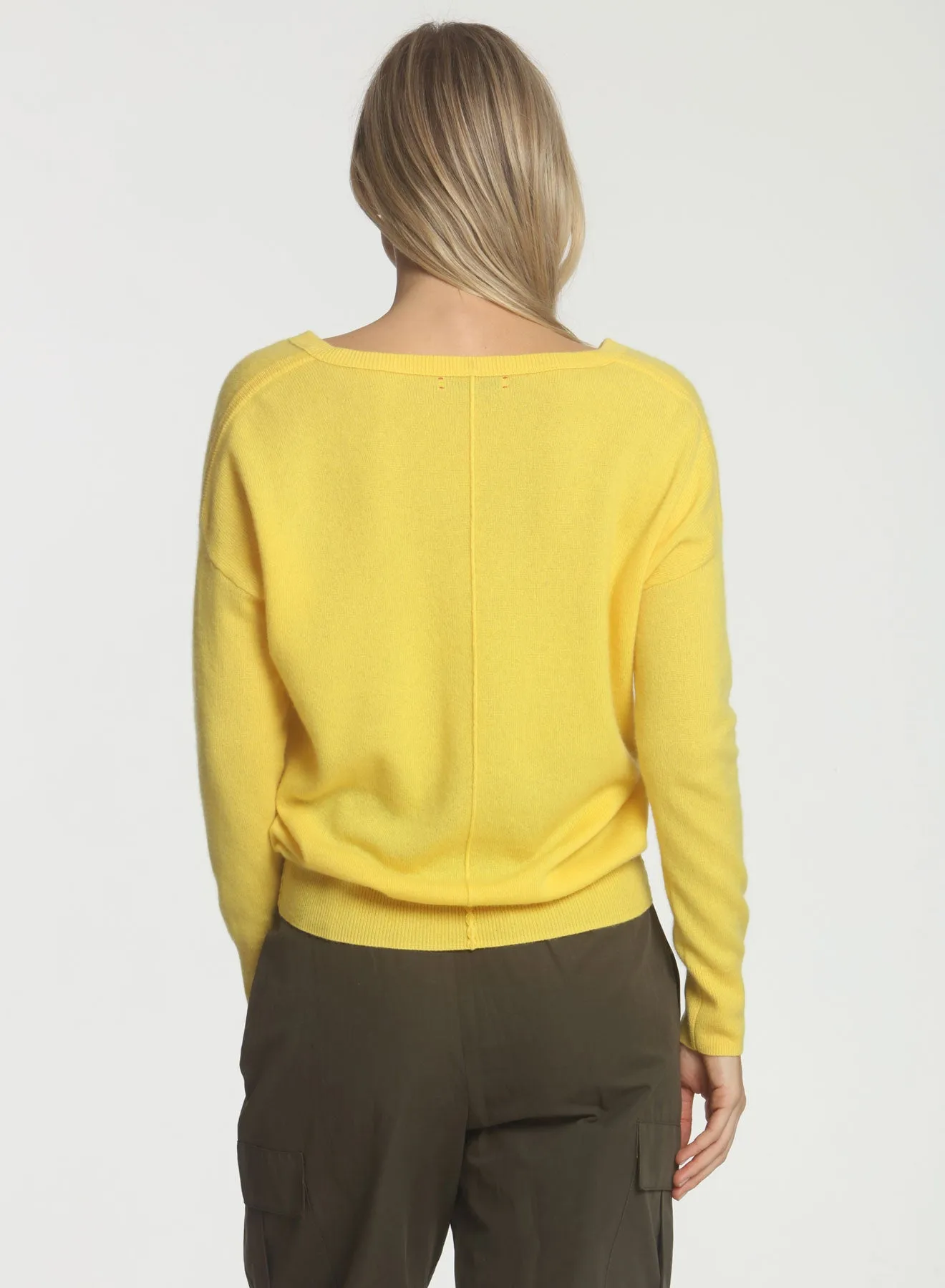 CORE Cashmere BF Vee - Marigold