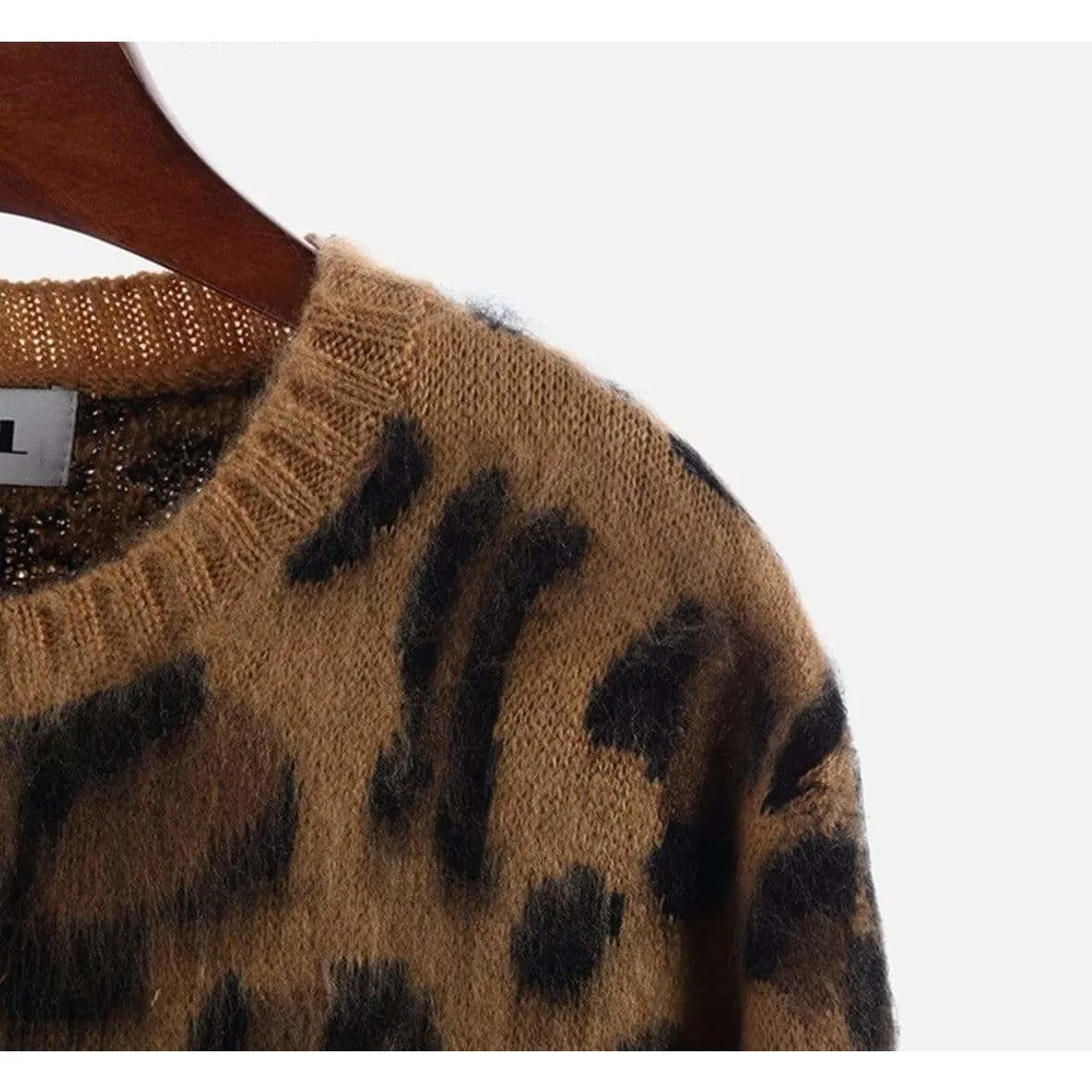 ELEGANT LEOPARD PRINT PULLOVERS